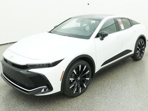 New 2026 Toyota Crown Platinum AWD/4WD image 1