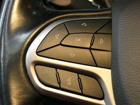 Used 2020 Jeep Cherokee High Altitude image 22