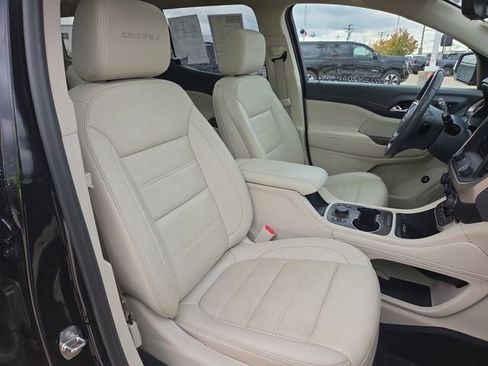 Certified 2022 GMC Acadia Denali w/ Denali Ultimate Package image 27