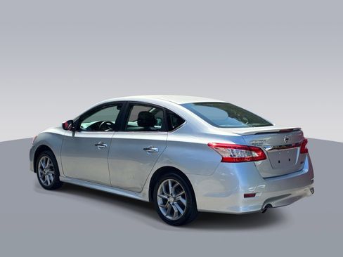 Used 2014 Nissan Sentra SR w/ Electronics Package FWD image 5