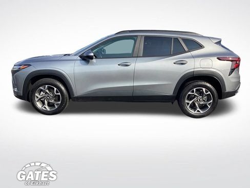 Used 2024 Chevrolet Trax LT w/ Driver Confidence Package FWD image 7