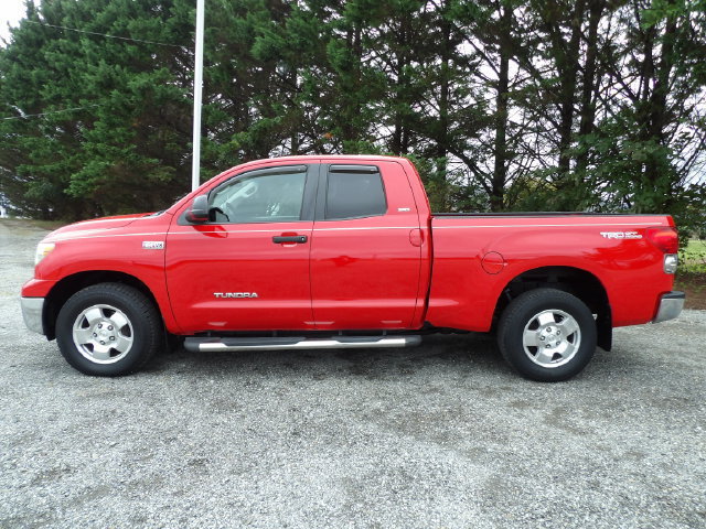 Used 2007 Toyota Tundra SR5 AWD/4WD image 2