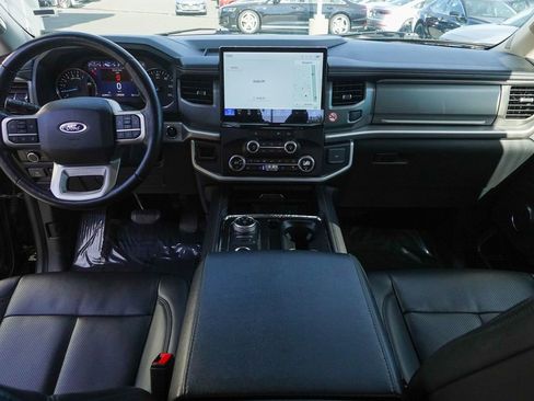 Used 2024 Ford Expedition XLT image 26