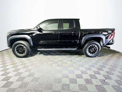Used 2025 Toyota Tacoma TRD Off-Road w/ TRD Off Road Upgrade Package AWD/4WD image 7