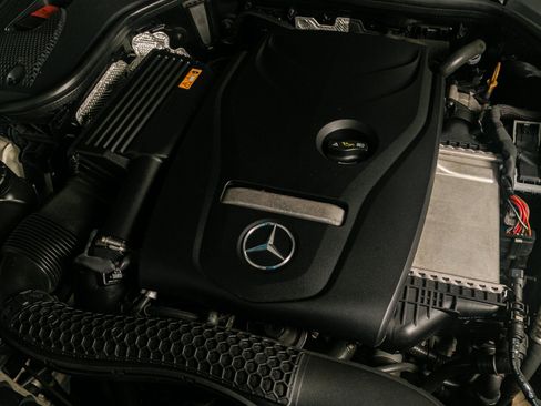 Used 2018 Mercedes-Benz E 300 E 300 RWD Sedan w/ Premium 1 Package image 46