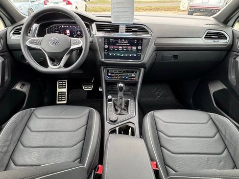 Certified 2023 Volkswagen Tiguan SEL R-Line image 14