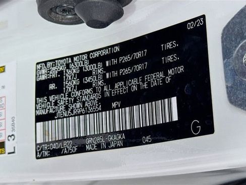 Certified 2023 Toyota 4Runner SR5 Premium w/ Moonroof Package image 33