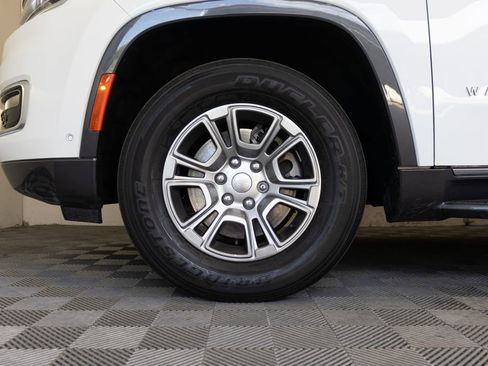Used 2022 Jeep Wagoneer Series I AWD/4WD image 9