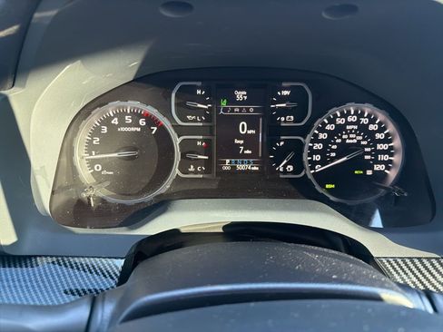 Used 2021 Toyota Tundra SR5 AWD/4WD image 9