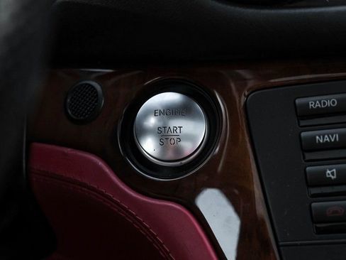 Used 2016 Mercedes-Benz SL 550 image 18