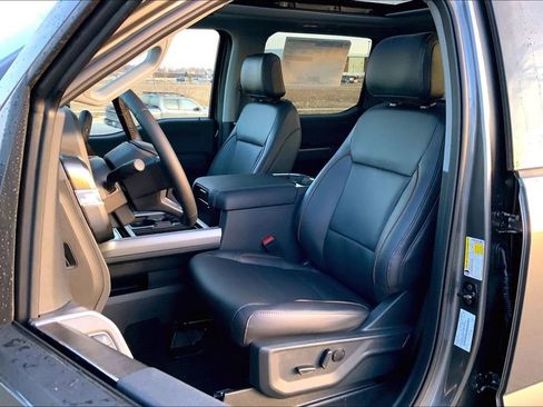 New 2026 Ford F350 Lariat w/ Black Appearance Package AWD/4WD image 9