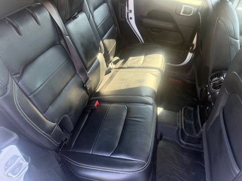 Certified 2019 Jeep Wrangler Unlimited Sahara AWD/4WD image 53