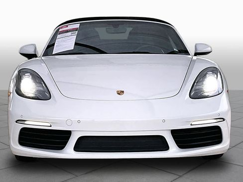 Used 2019 Porsche 718 Boxster RWD image 4