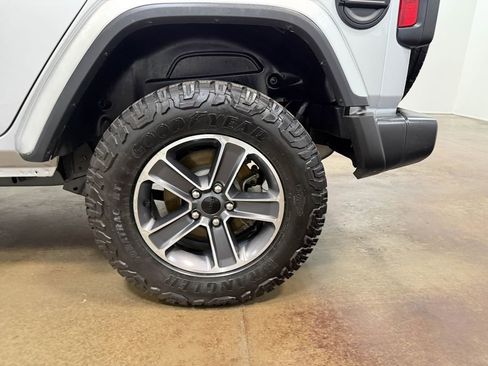 Used 2023 Jeep Wrangler Sahara image 92