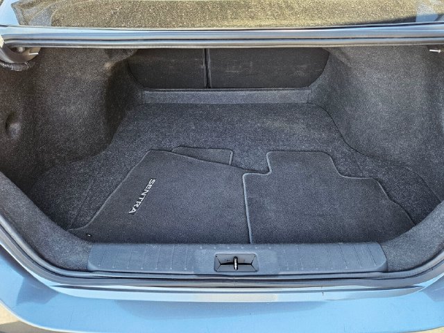 Used 2024 Nissan Sentra SV FWD image 13