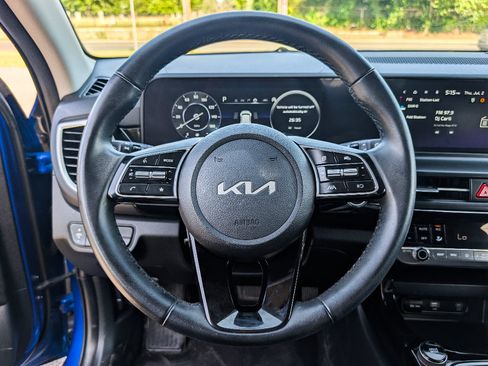 Used 2024 Kia Seltos S AWD/4WD image 22