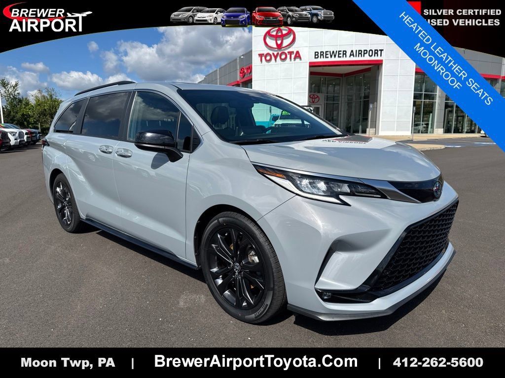 Certified 2023 Toyota Sienna XSE FWD image 1