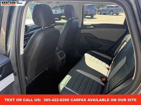 Used 2023 Volkswagen Taos SEL image 36