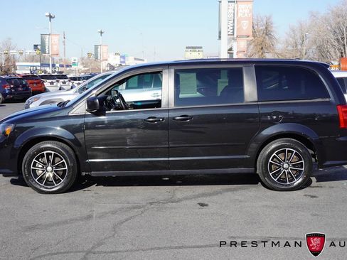 Used 2017 Dodge Grand Caravan GT image 16