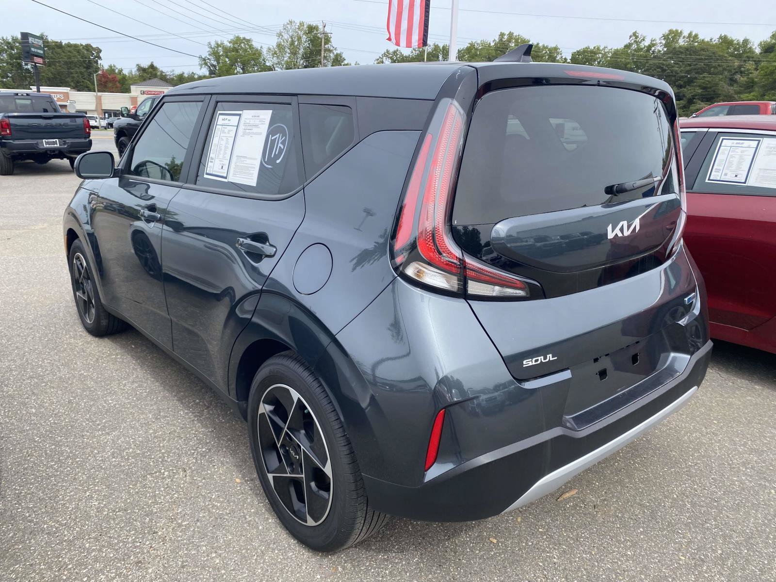 Used 2025 Kia Soul EX FWD image 6