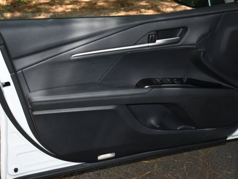 Used 2025 Toyota Camry LE image 10