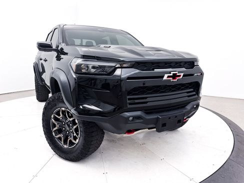 Used 2024 Chevrolet Colorado ZR2 AWD/4WD image 7