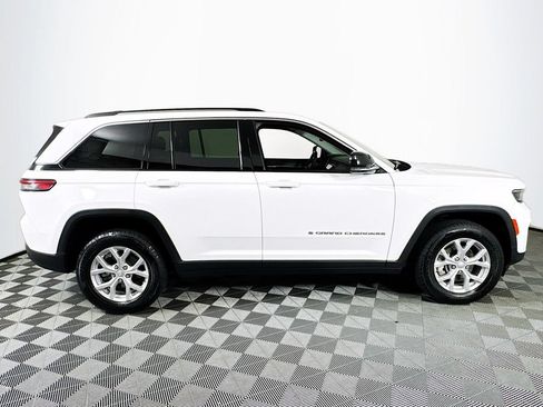 Used 2023 Jeep Grand Cherokee Limited AWD/4WD image 8