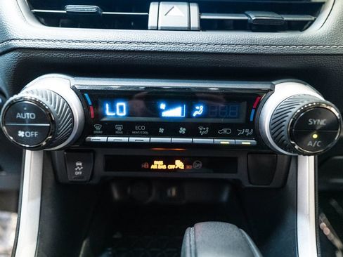 Certified 2025 Toyota RAV4 XLE AWD/4WD image 25