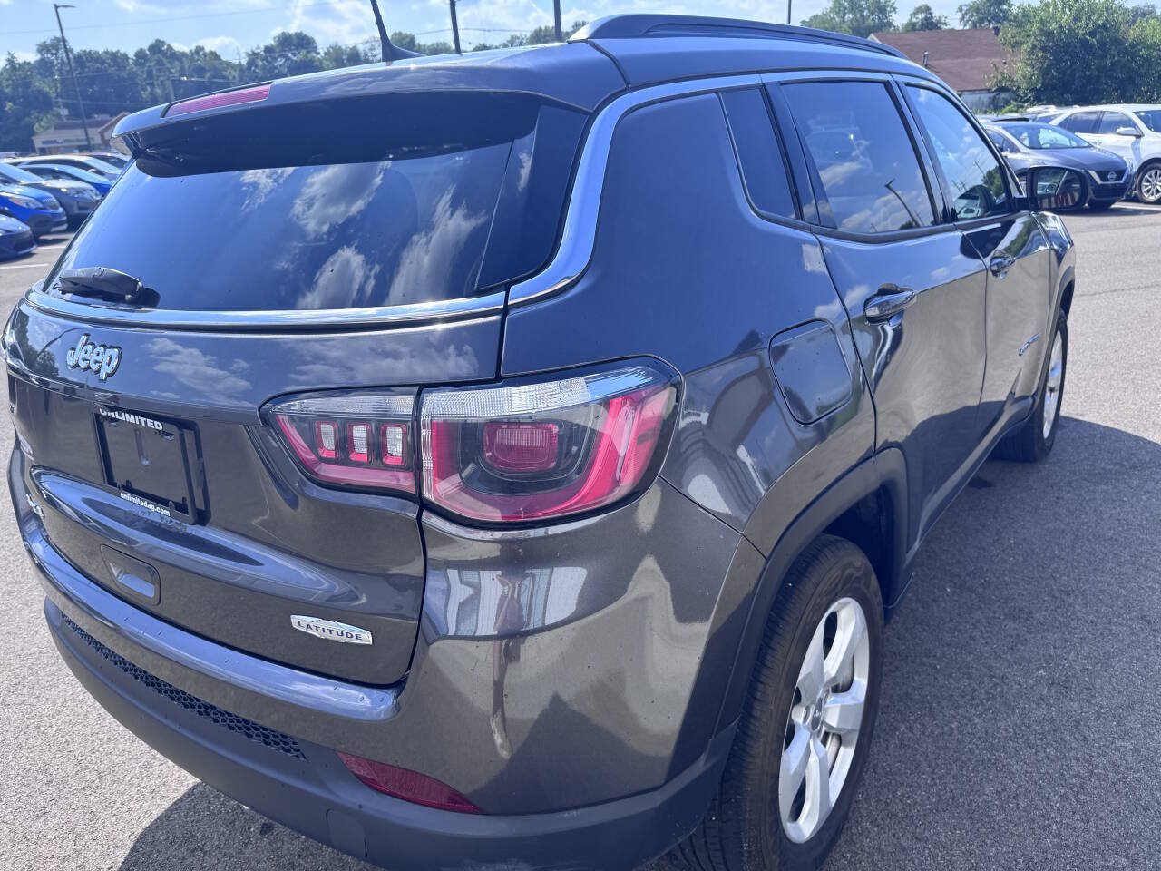 Used 2019 Jeep Compass Latitude AWD/4WD image 6
