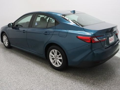 Used 2025 Toyota Camry LE FWD image 9