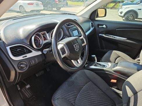 Used 2018 Dodge Journey SE w/ Connectivity Group image 12