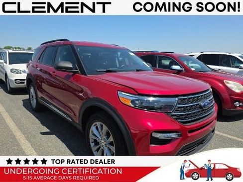 Used 2023 Ford Explorer XLT w/ Equipment Group 202A AWD/4WD image 2