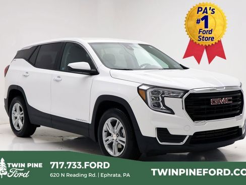 Used 2024 GMC Terrain SLE image 1