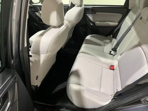 Used 2018 Subaru Forester 2.5i Premium w/ All-Weather Package image 21