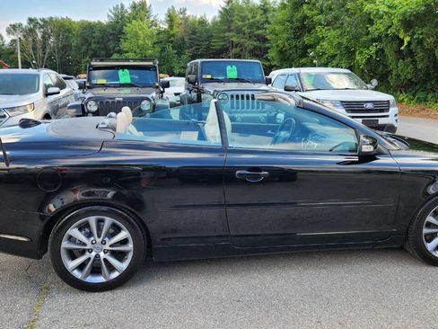 Used 2012 Volvo C70 T5 w/ Climate Pkg image 17