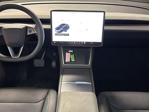 Used 2026 Tesla Model Y 2WD image 19
