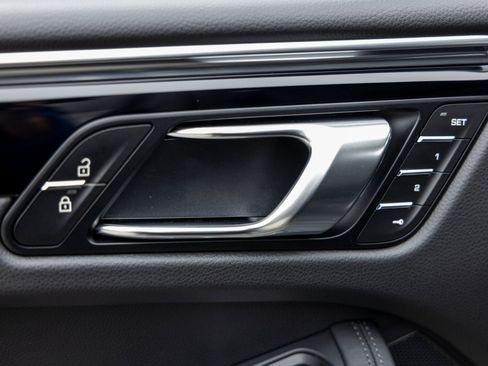 New 2026 Porsche Macan AWD/4WD image 22