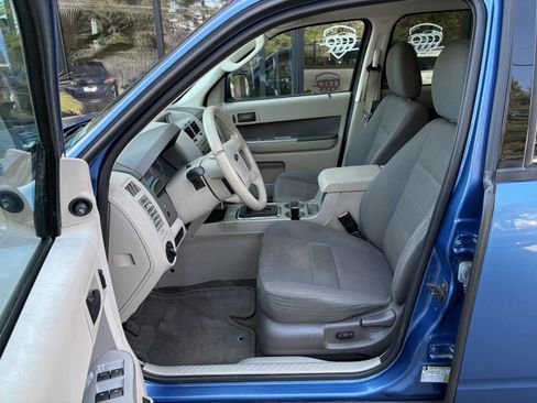 Used 2009 Ford Escape XLT image 10
