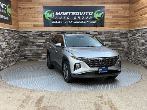 Used 2022 Hyundai Tucson SEL w/ Convenience + Premium Package AWD/4WD image 2