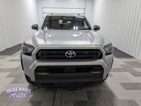 Used 2025 Toyota 4Runner SR5 image 6