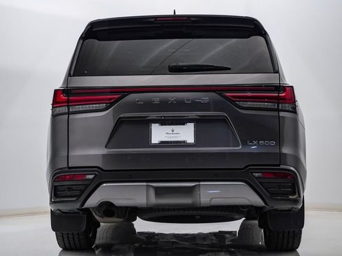 Used 2023 Lexus LX 600 4WD w/ Appearance Package image 8