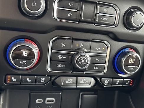 Used 2023 Chevrolet Tahoe High Country image 42