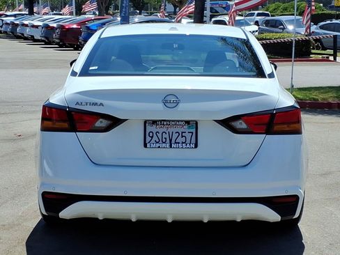Certified 2025 Nissan Altima 2.5 S FWD image 6
