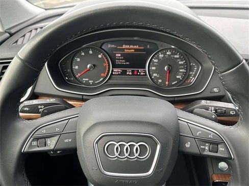 Used 2023 Audi Q5 2.0T Premium w/ Convenience Package image 25