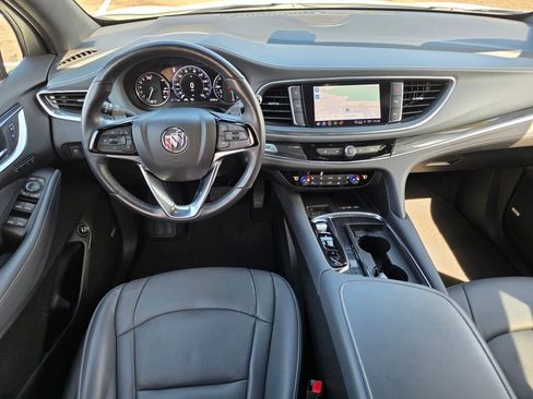 Used 2024 Buick Enclave Premium image 28