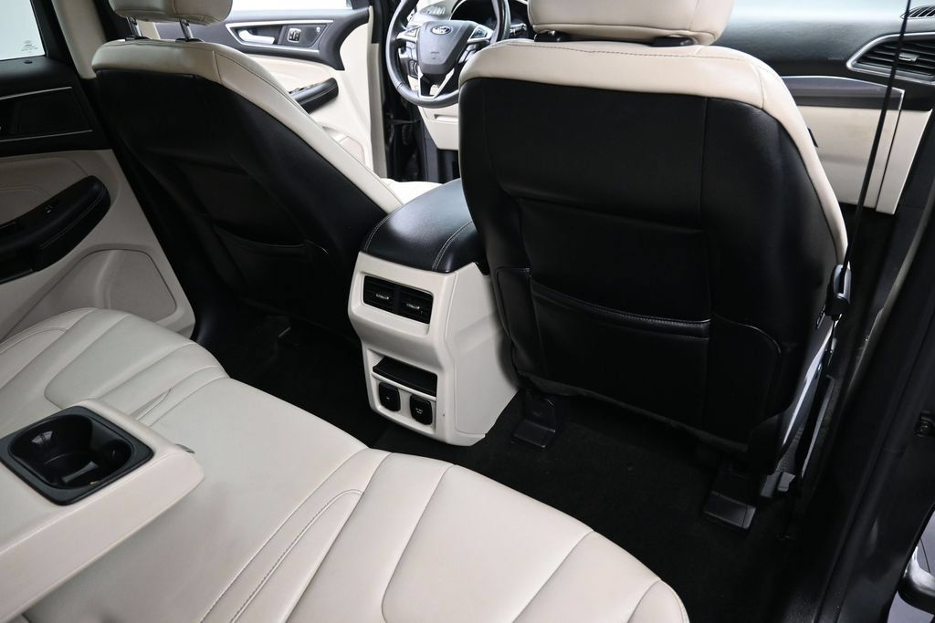 Used 2020 Ford Edge Titanium AWD/4WD image 24