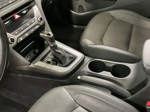 Used 2017 Hyundai Elantra Limited w/ Limited Tech Package 04 image 19