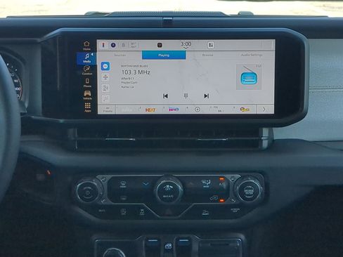 New 2025 Jeep Gladiator Sport image 16