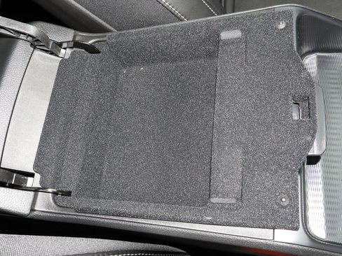 New 2025 Jeep Grand Cherokee L Altitude image 29