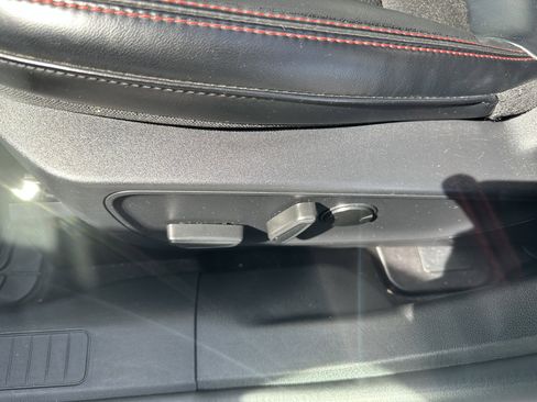 Used 2025 Ford Escape ST-Line FWD image 10